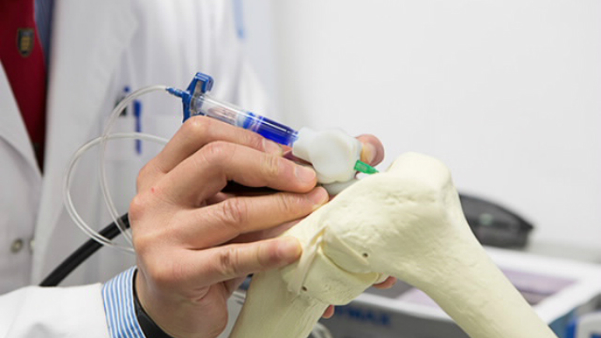 Российские ученые создали имплантаты, подобные натуральной кости