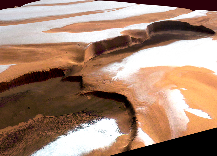 Российские ученые обнаружили «великую водяную территорию» на Марсе