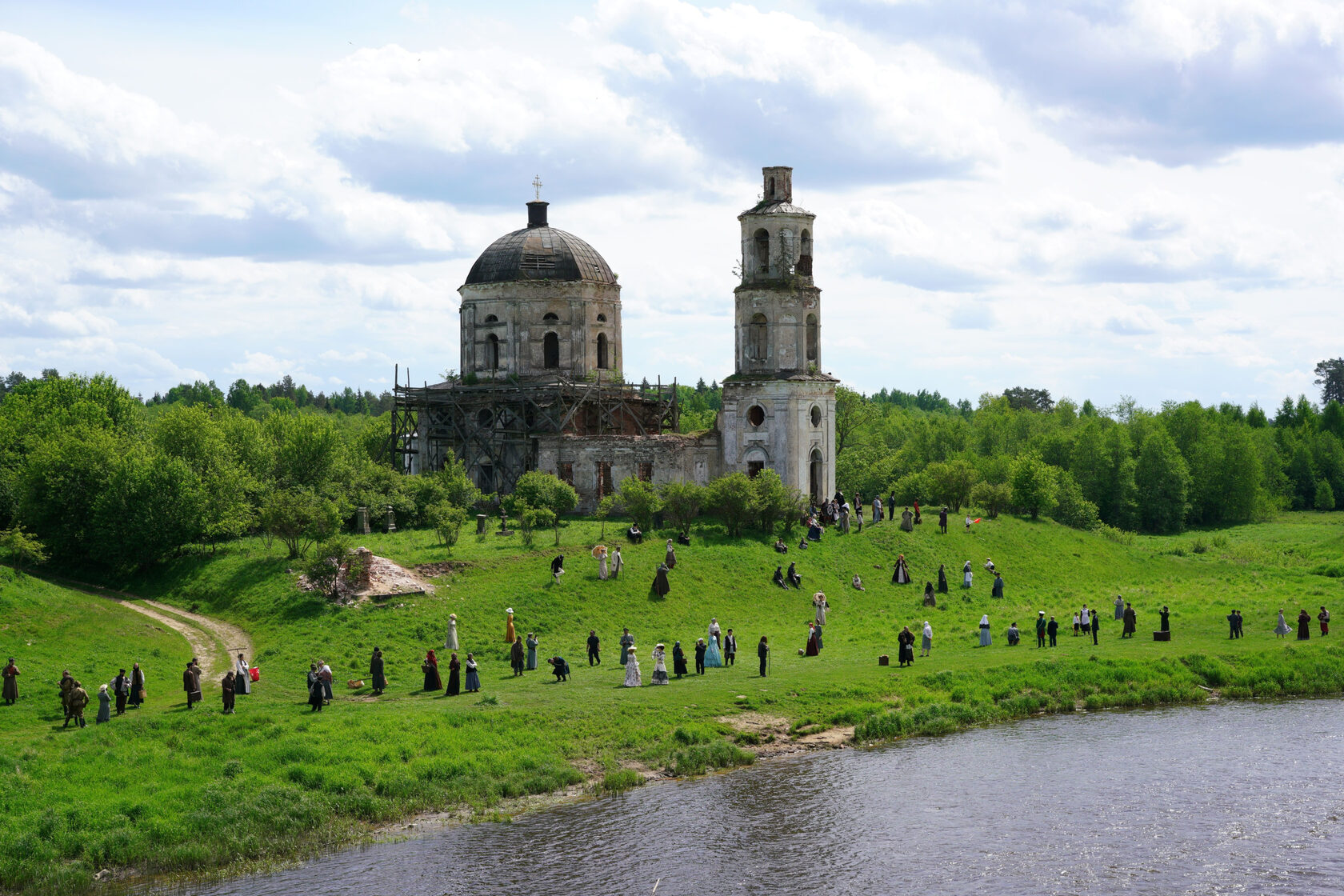 "Русский крест" и Русское возрождение